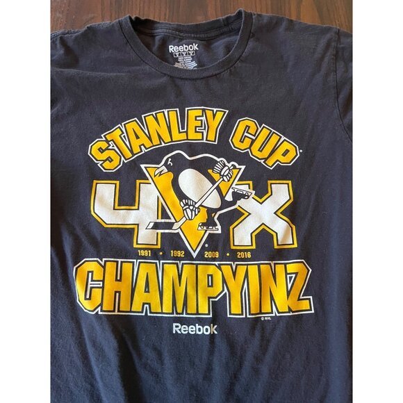 Pittsburgh Penguins 4X Champions Stanley Cup Short Sleeve Men's T-Shirt Medium - Picture 2 of 6
